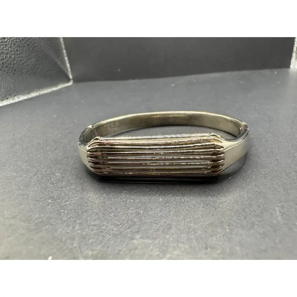 Fitbit Flex 2 Metal Hinged Bangle Bracelet Band Silver Tone Band Only 2.29